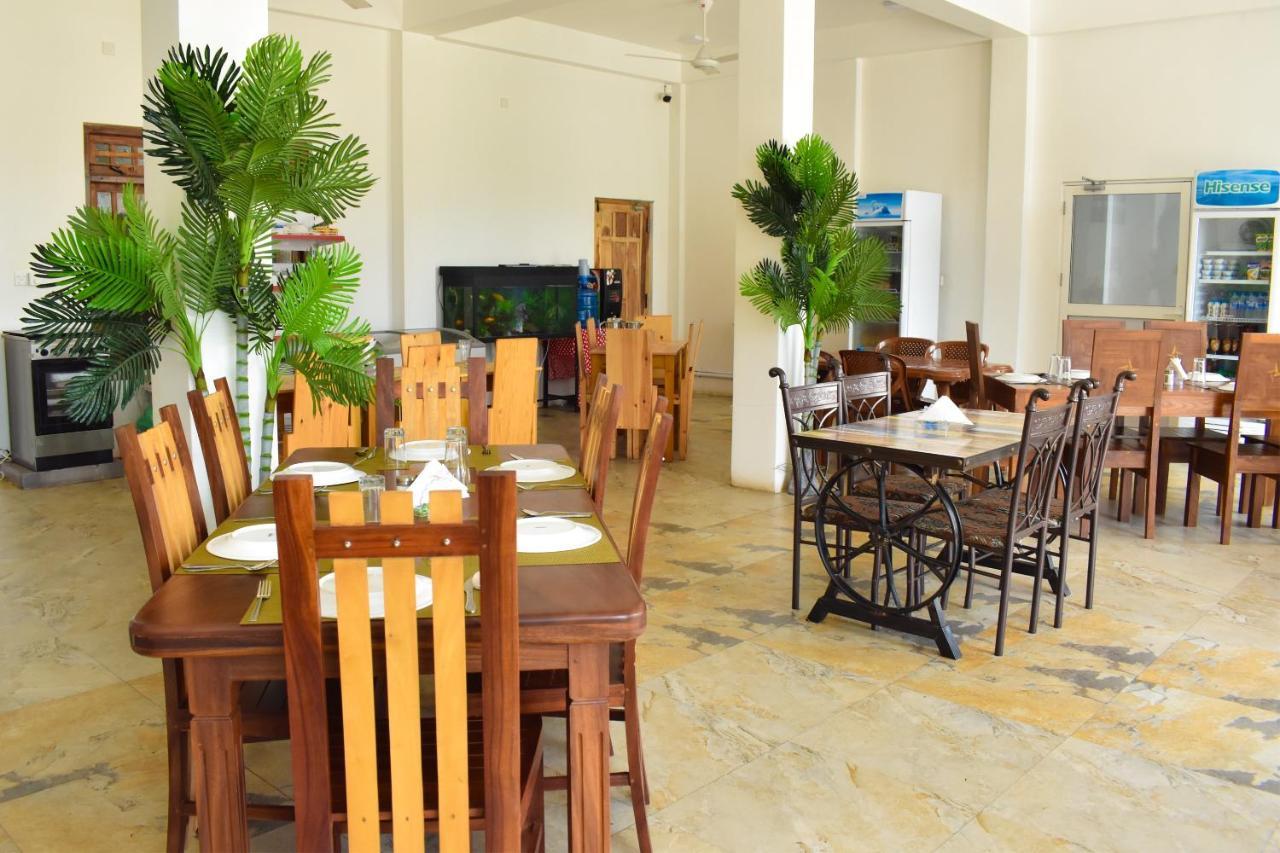 Mallika Resort Trincomalee Exterior foto